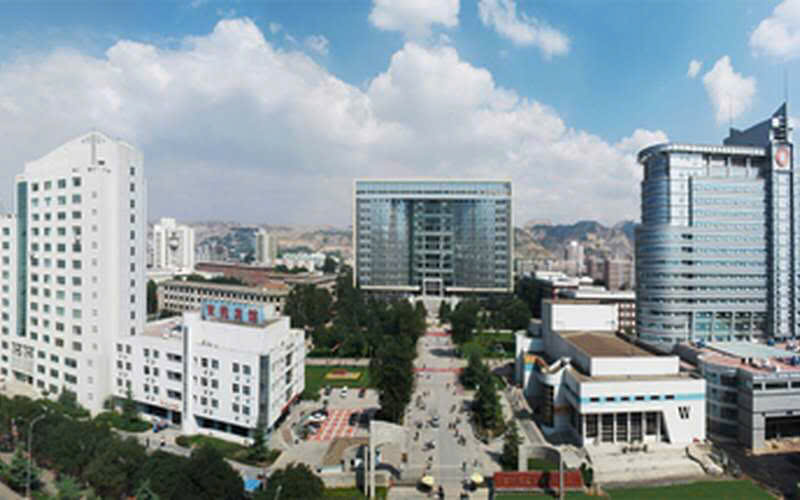 Khuôn viên trường